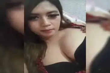 Bokep Indo Si Kembar BH Hitam Live Panas